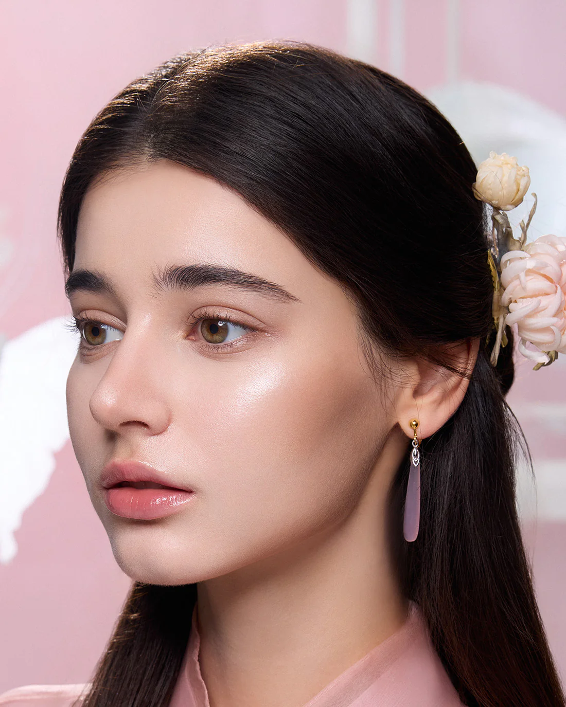 Butterfly Cloud Collar Embossed Highlight & Contour Palette - Image 13