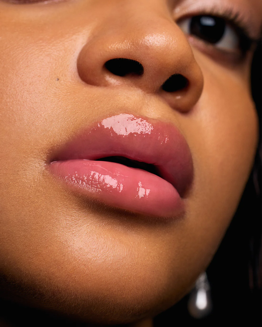Shell's Jewel Nourishing Lip Glaze - Image 31